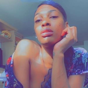 Meet your Posher, Nikiesha